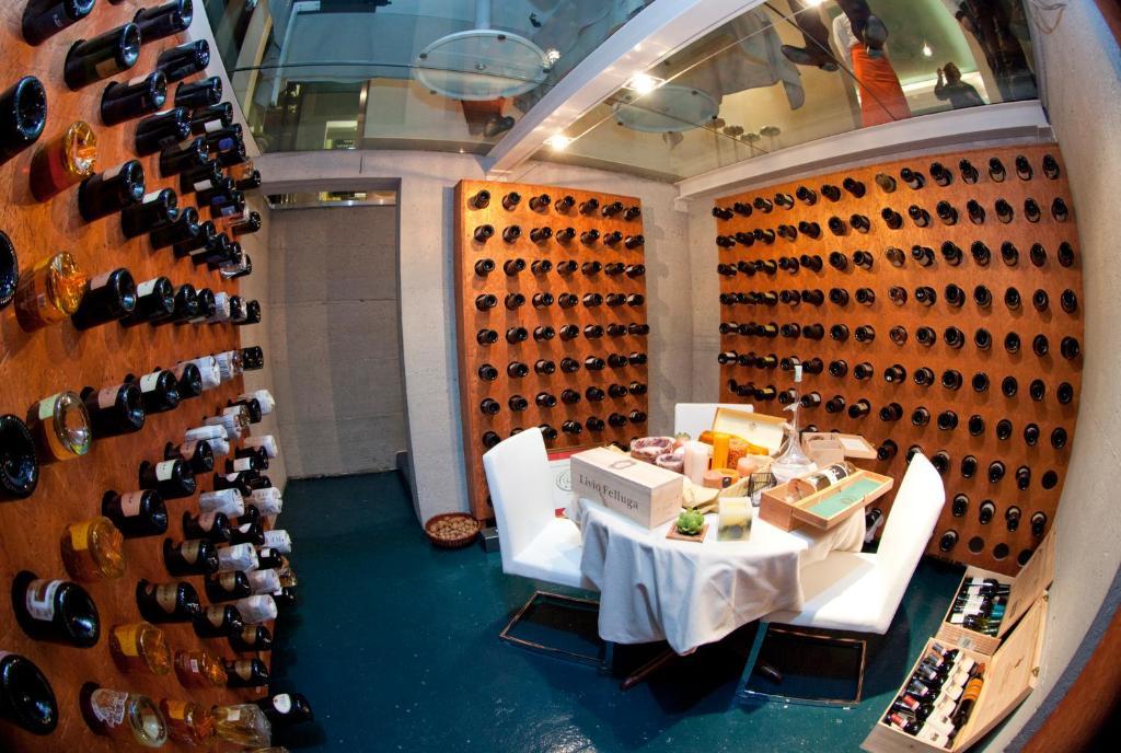 Locanda Ristorante 7 Mari ポルト・ヴィーロ エクステリア 写真
