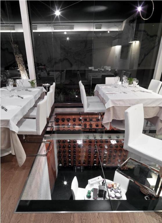 Locanda Ristorante 7 Mari ポルト・ヴィーロ エクステリア 写真